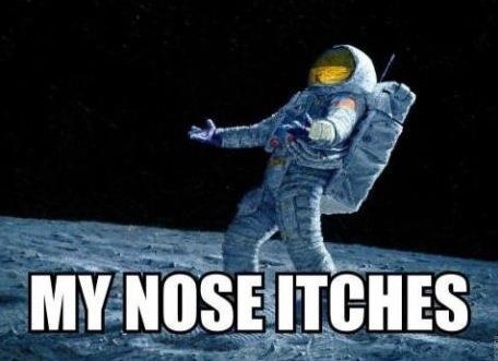 Bị ngứa mũi trong vũ trụ, các phi hành gia phải làm sao?