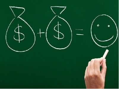 Người đạt giải Nobel kinh tế 2015: Có thể mua được hạnh phúc bằng... tiền