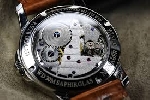 Một chiếc đồng hồ sang trọng của Đức được hoàn thiện như thế nào?