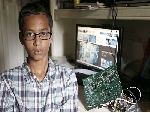 Teen 14 tuổi bị bắt vì tưởng có ý định đánh bom bằng đồng hồ tự chế
